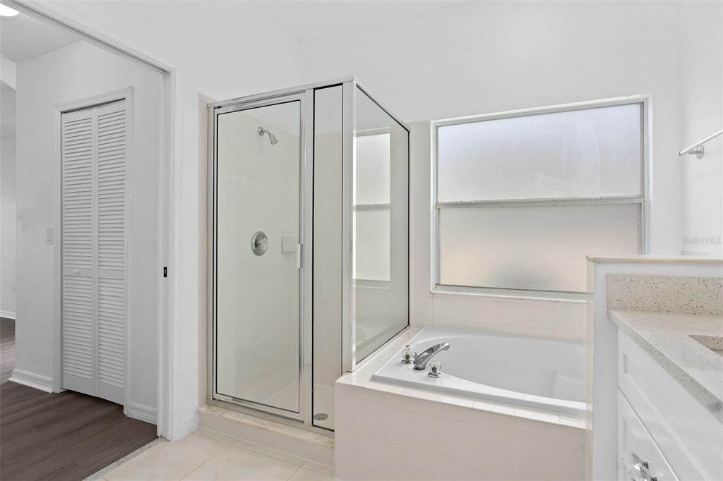 Active With Contract: $439,000 (4 beds, 2 baths, 2282 Square Feet)