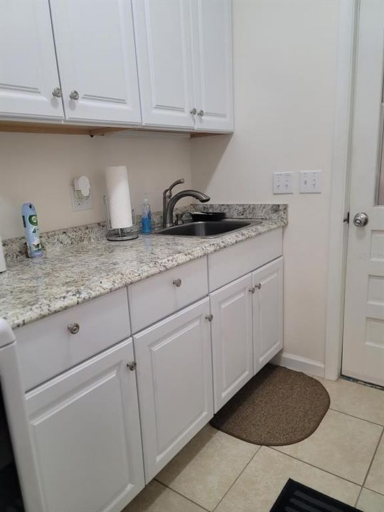 Recently Rented: $2,900 (3 beds, 1 baths, 1190 Square Feet)
