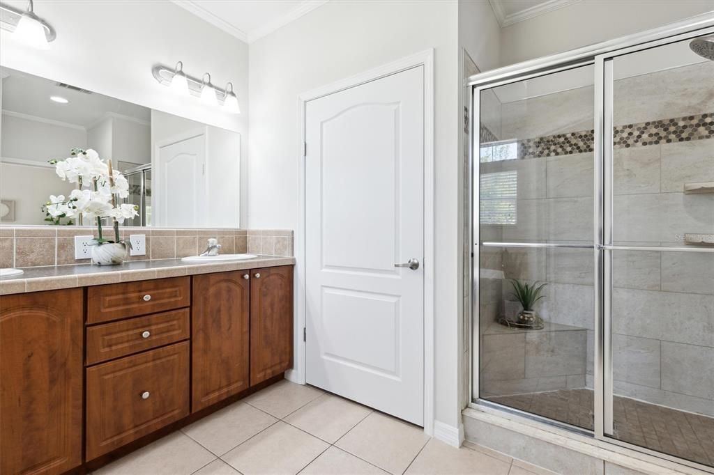 Active With Contract: $475,000 (3 beds, 2 baths, 1710 Square Feet)