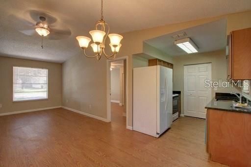 For Rent: $1,695 (3 beds, 1 baths, 1373 Square Feet)