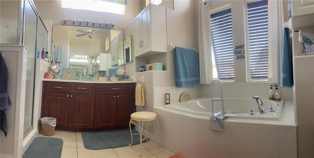 For Sale: $447,500 (3 beds, 2 baths, 2367 Square Feet)