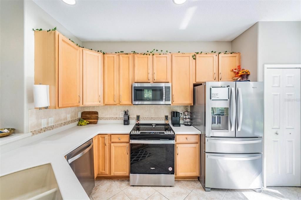 For Sale: $499,900 (3 beds, 2 baths, 2166 Square Feet)