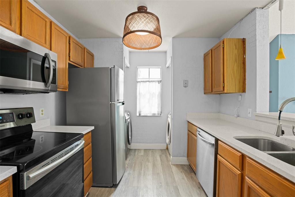 For Sale: $234,900 (3 beds, 2 baths, 1138 Square Feet)