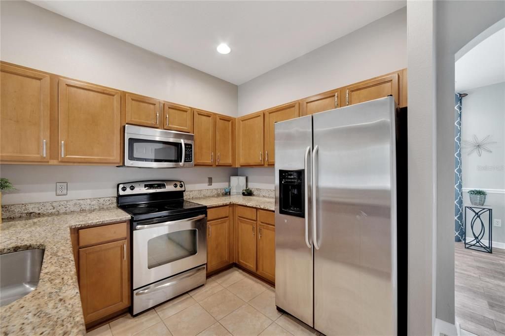 For Sale: $249,900 (2 beds, 2 baths, 1240 Square Feet)