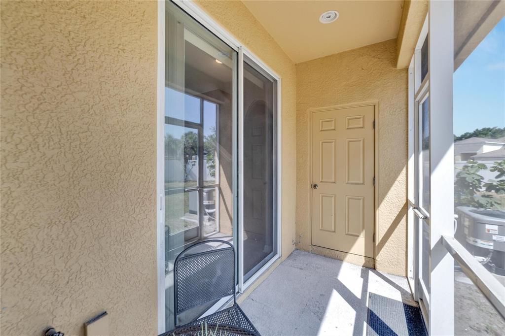 For Sale: $249,900 (2 beds, 2 baths, 1240 Square Feet)