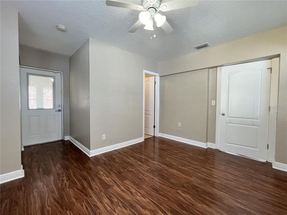 For Rent: $3,200 (3 beds, 2 baths, 1225 Square Feet)