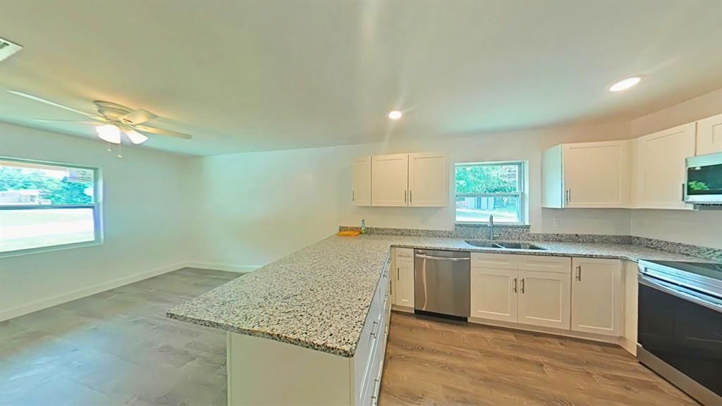 For Sale: $280,000 (3 beds, 2 baths, 1268 Square Feet)