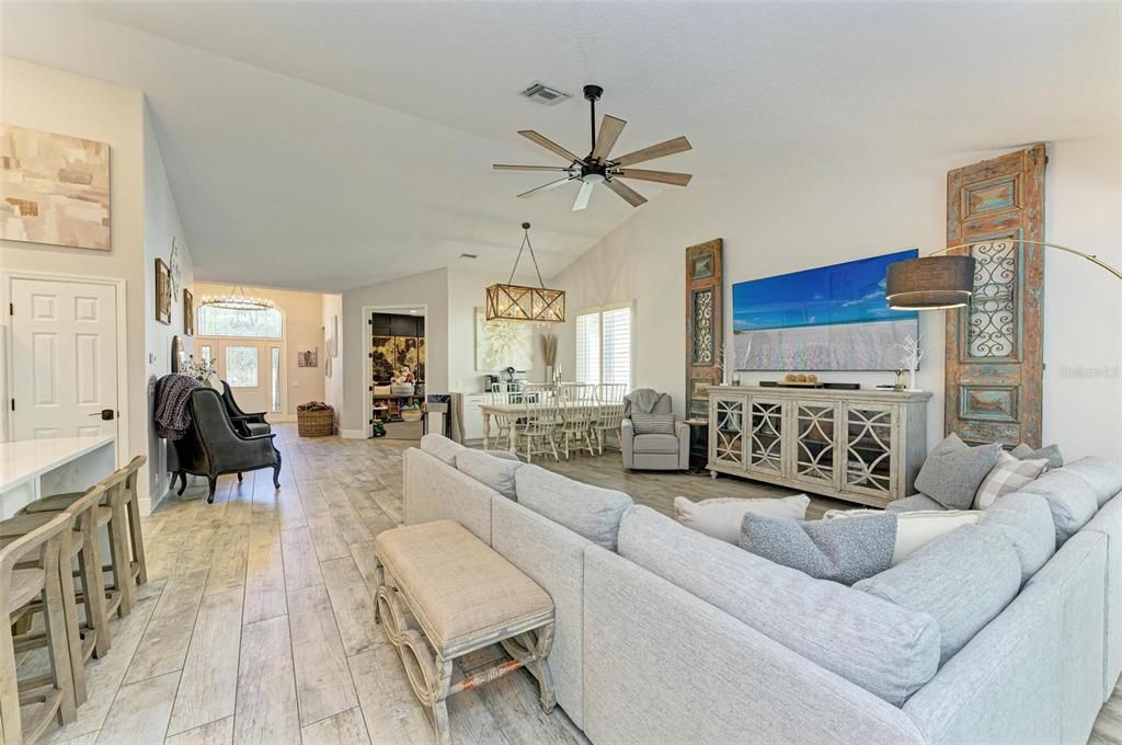 Active With Contract: $697,000 (3 beds, 2 baths, 2093 Square Feet)