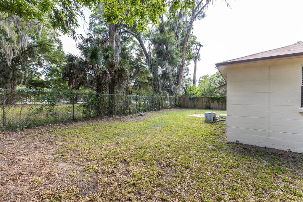 Recently Sold: $179,900 (2 beds, 1 baths, 754 Square Feet)