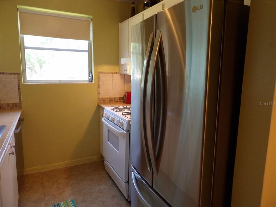 For Sale: $125,000 (2 beds, 1 baths, 1140 Square Feet)