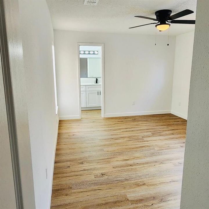 For Sale: $375,500 (3 beds, 2 baths, 1313 Square Feet)