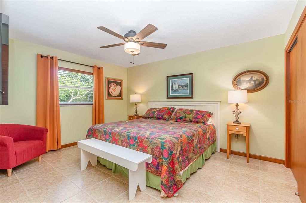 En Venta: $419,000 (3 camas, 2 baños, 2015 Pies cuadrados)