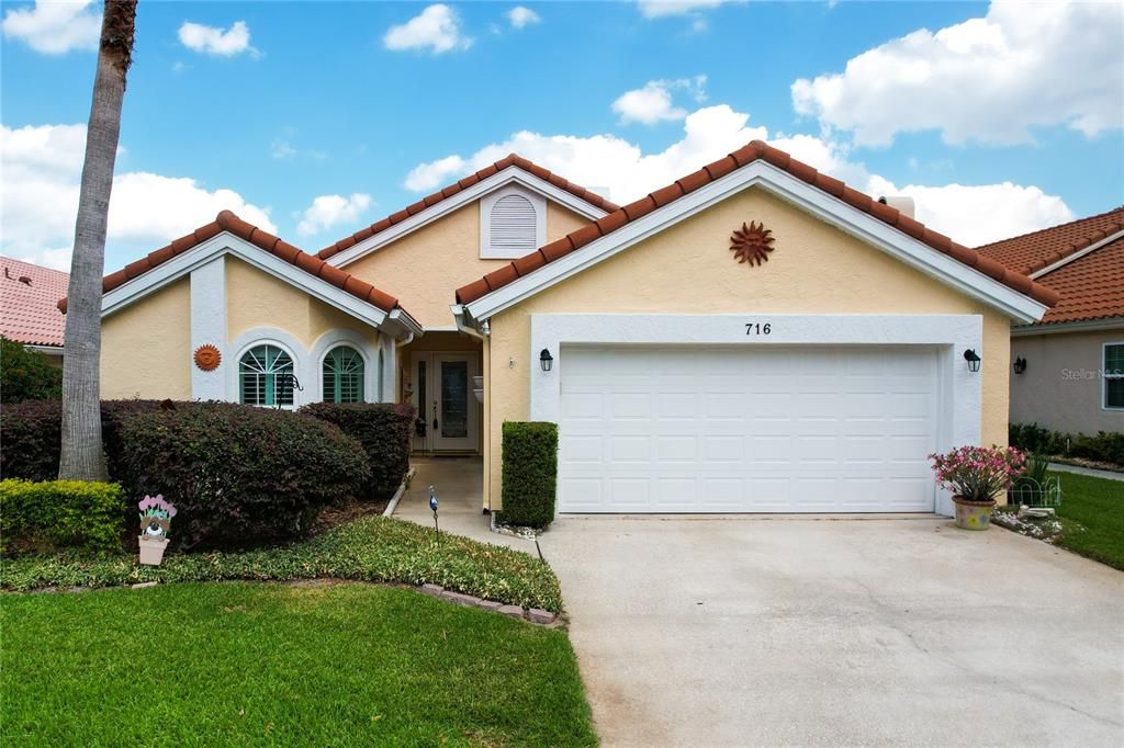 Active With Contract: $390,000 (3 beds, 2 baths, 1687 Square Feet)