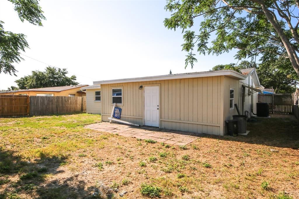 For Sale: $250,000 (3 beds, 1 baths, 1100 Square Feet)