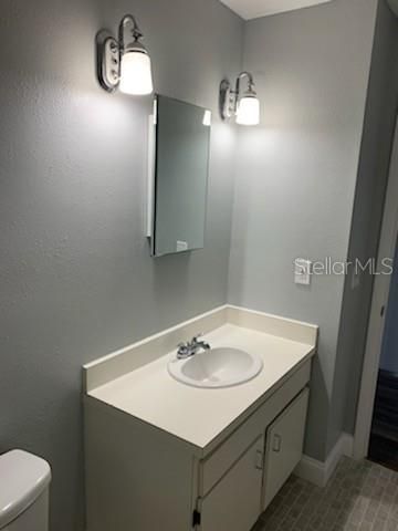 For Rent: $2,250 (2 beds, 1 baths, 1219 Square Feet)