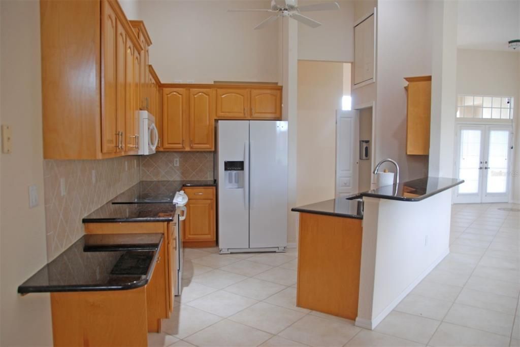 For Rent: $2,700 (3 beds, 2 baths, 2148 Square Feet)