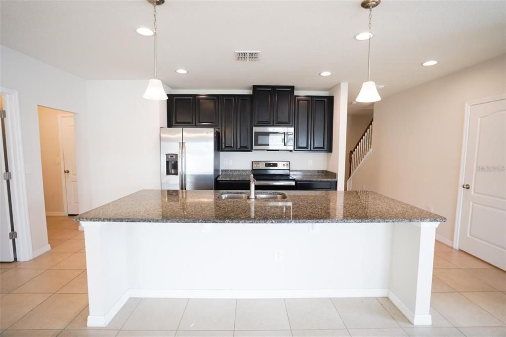 For Sale: $399,900 (4 beds, 2 baths, 2186 Square Feet)