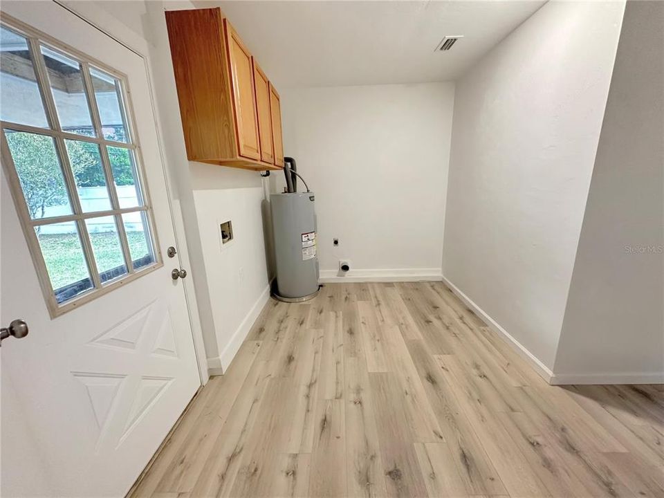 Active With Contract: $299,000 (4 beds, 2 baths, 1934 Square Feet)