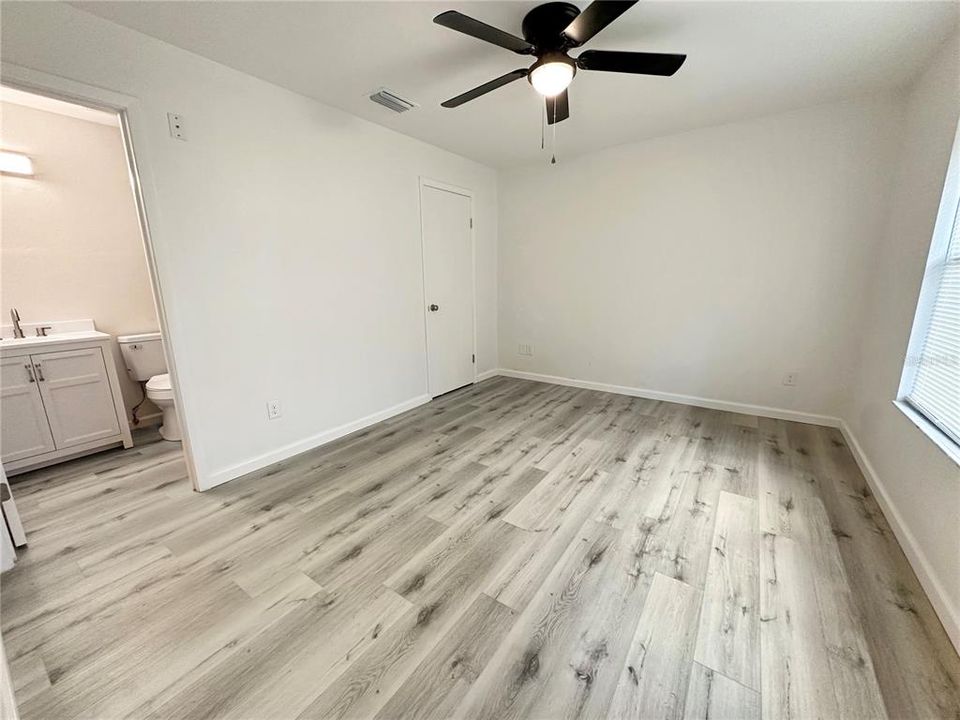 Active With Contract: $299,000 (4 beds, 2 baths, 1934 Square Feet)