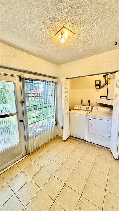 For Rent: $1,150 (1 beds, 1 baths, 644 Square Feet)