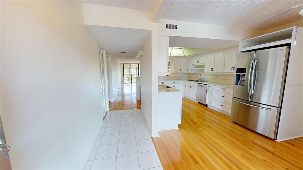For Sale: $450,000 (2 beds, 2 baths, 1400 Square Feet)