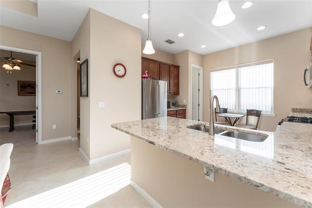 For Sale: $373,900 (2 beds, 2 baths, 1510 Square Feet)
