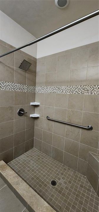 最近租的: $2,000 (2 贝兹, 2 浴室, 1464 平方英尺)