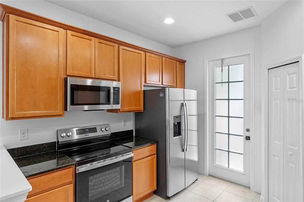 Active With Contract: $2,600 (4 beds, 3 baths, 1528 Square Feet)