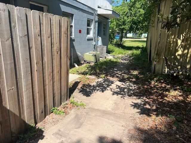 Recently Rented: $675 (2 beds, 1 baths, 850 Square Feet)
