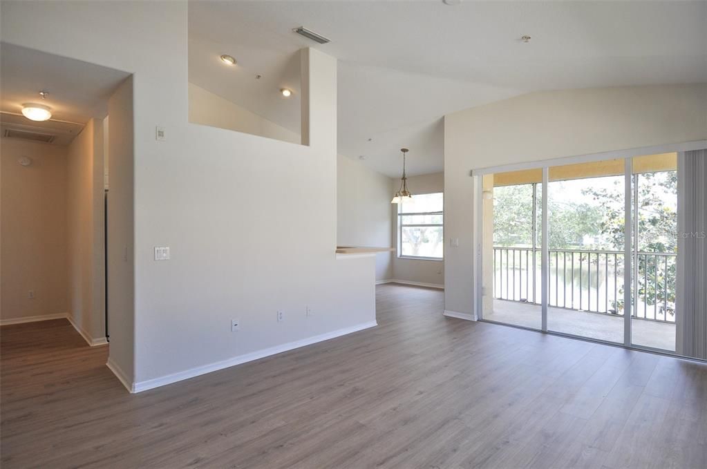 For Sale: $339,000 (3 beds, 2 baths, 1383 Square Feet)