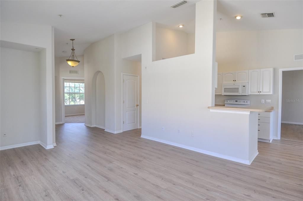 For Sale: $339,000 (3 beds, 2 baths, 1383 Square Feet)