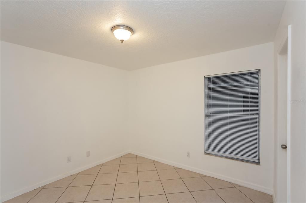 For Rent: $2,095 (3 beds, 2 baths, 1352 Square Feet)
