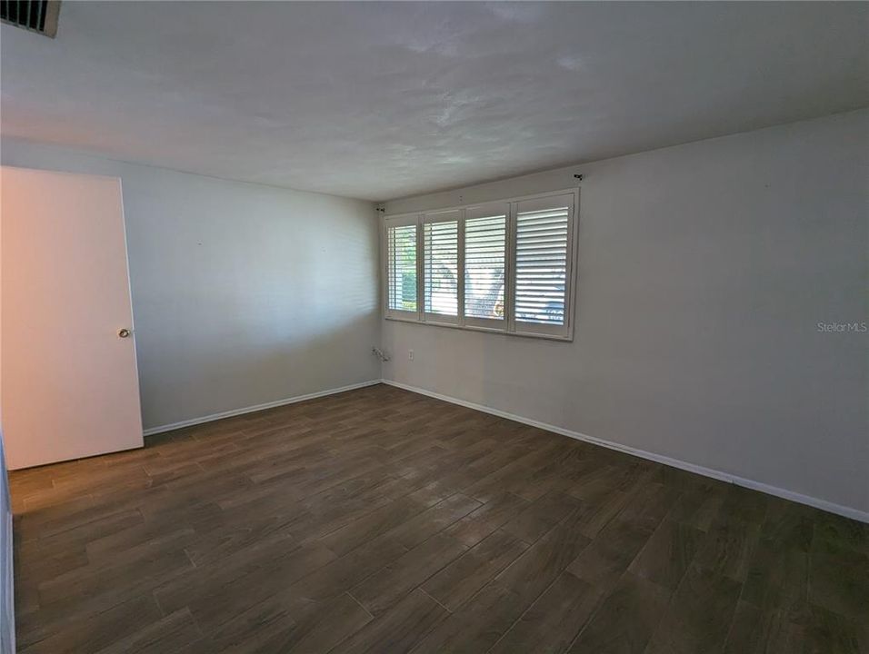 For Rent: $1,700 (2 beds, 1 baths, 1176 Square Feet)