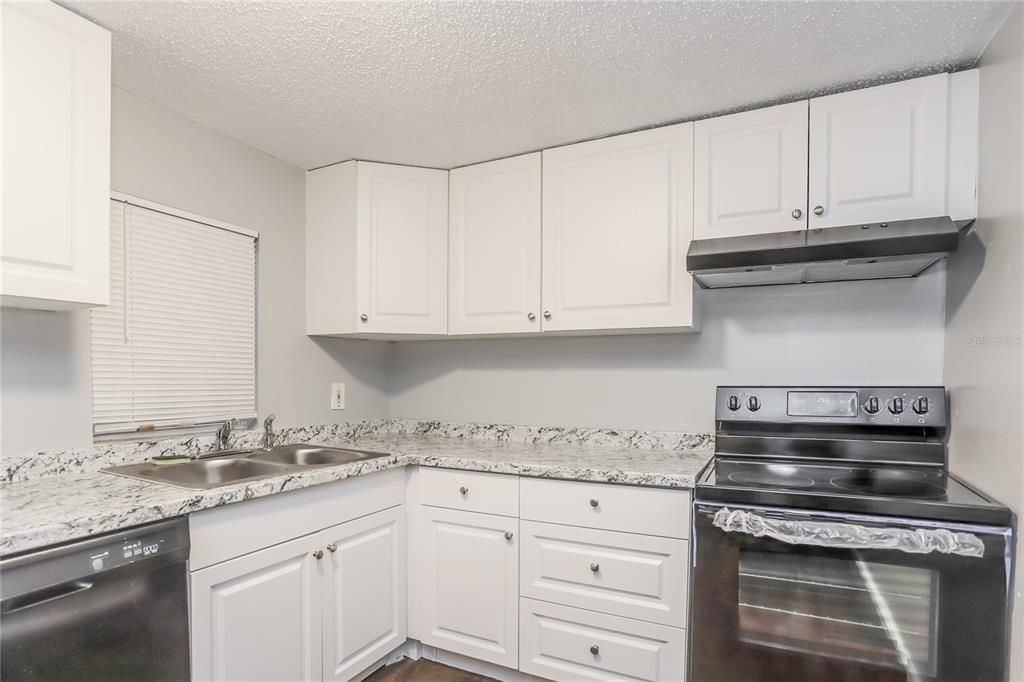 For Rent: $1,990 (3 beds, 2 baths, 1397 Square Feet)