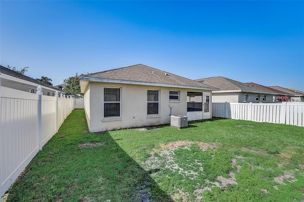 For Sale: $364,900 (3 beds, 2 baths, 1329 Square Feet)