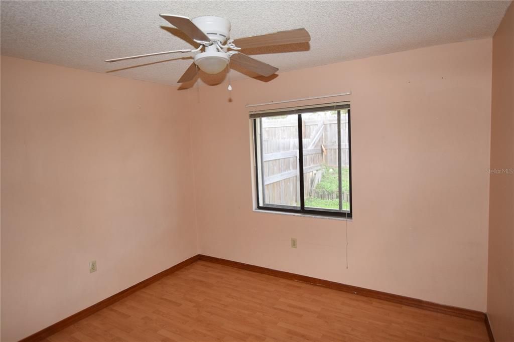 Recently Rented: $1,200 (2 beds, 1 baths, 1208 Square Feet)