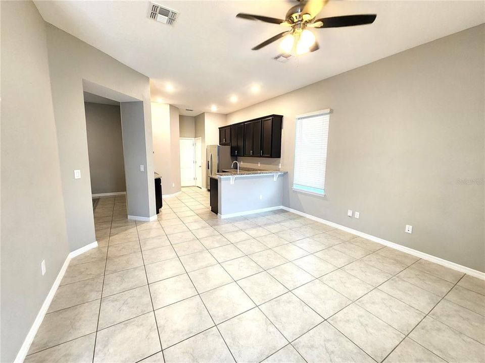 For Rent: $2,600 (4 beds, 2 baths, 2070 Square Feet)