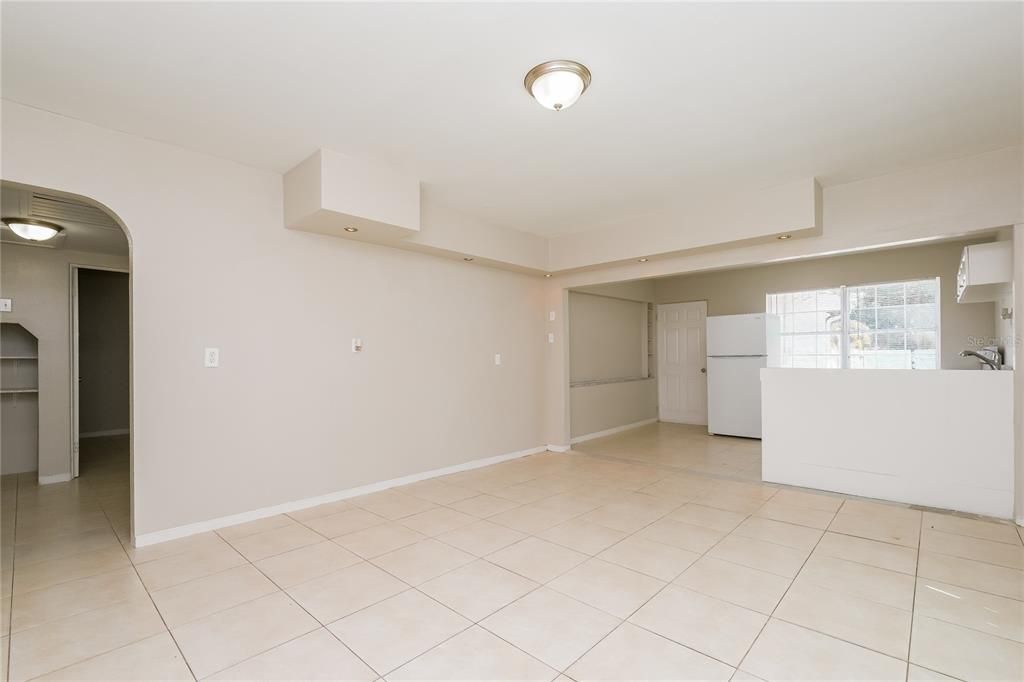 For Rent: $2,495 (3 beds, 3 baths, 1329 Square Feet)