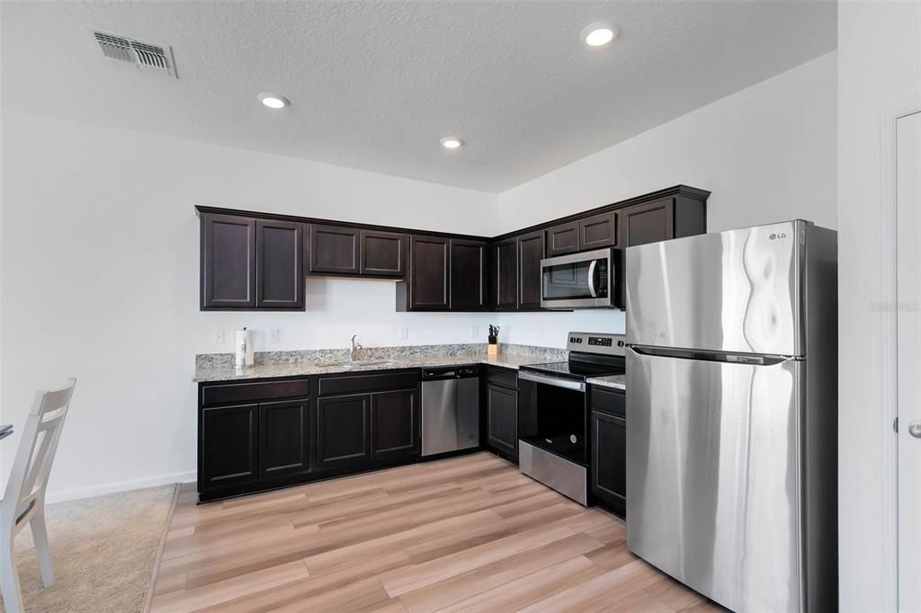 For Sale: $285,000 (3 beds, 2 baths, 1480 Square Feet)
