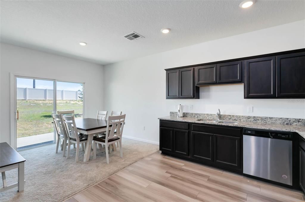 For Sale: $299,900 (3 beds, 2 baths, 1480 Square Feet)