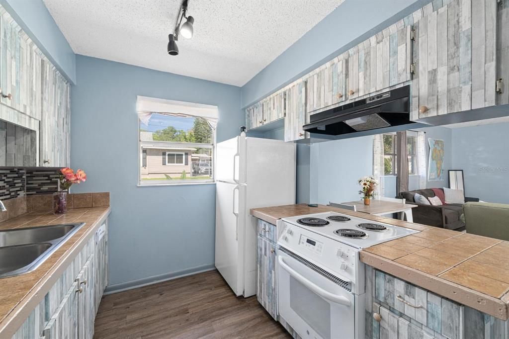 Active With Contract: $275,000 (4 beds, 2 baths, 1358 Square Feet)
