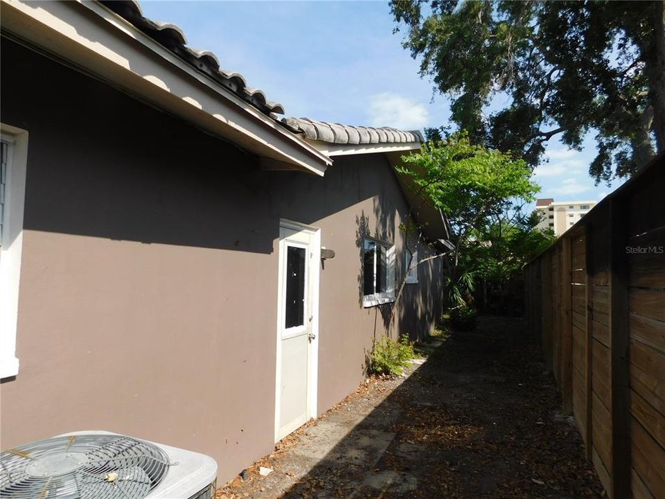 For Sale: $475,000 (3 beds, 2 baths, 1655 Square Feet)