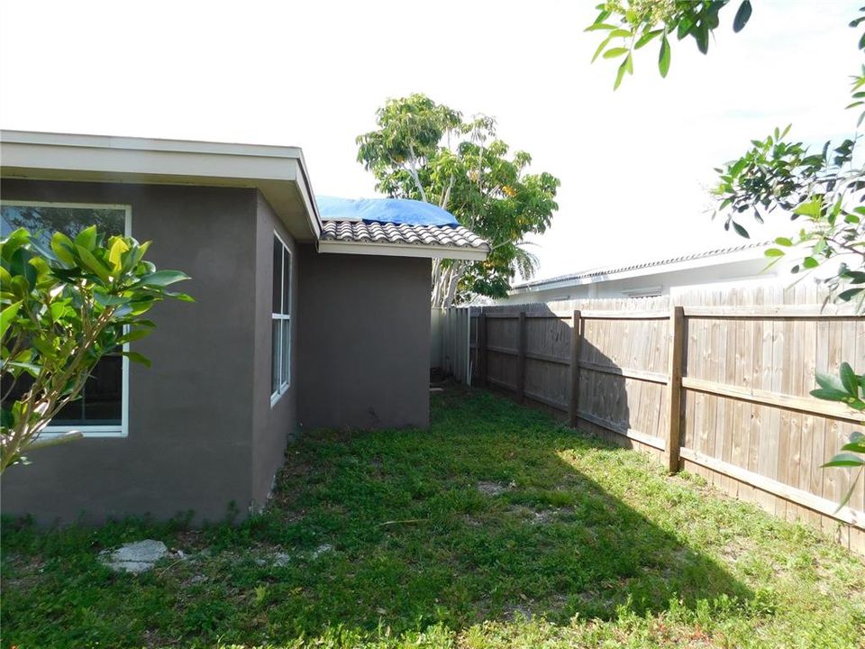 For Sale: $475,000 (3 beds, 2 baths, 1655 Square Feet)