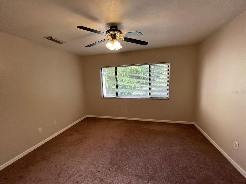 For Rent: $1,325 (2 beds, 1 baths, 1016 Square Feet)
