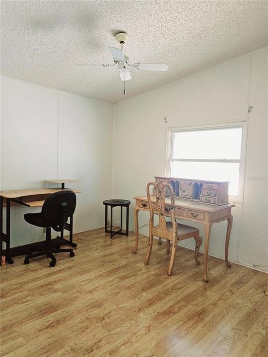 For Sale: $125,000 (2 beds, 2 baths, 896 Square Feet)