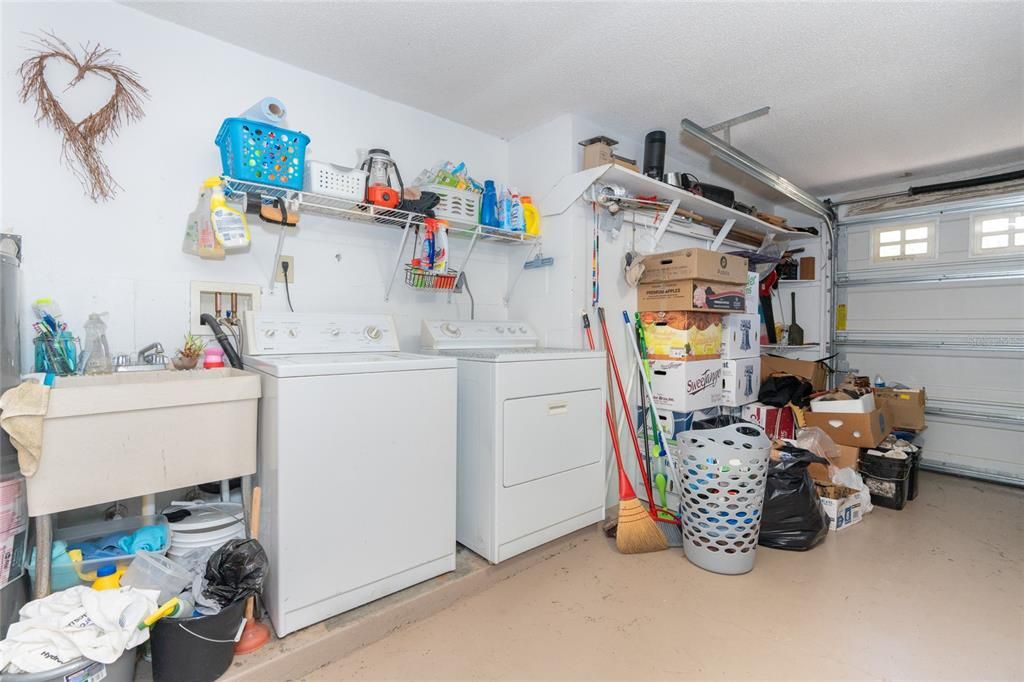 For Sale: $330,000 (2 beds, 2 baths, 1032 Square Feet)