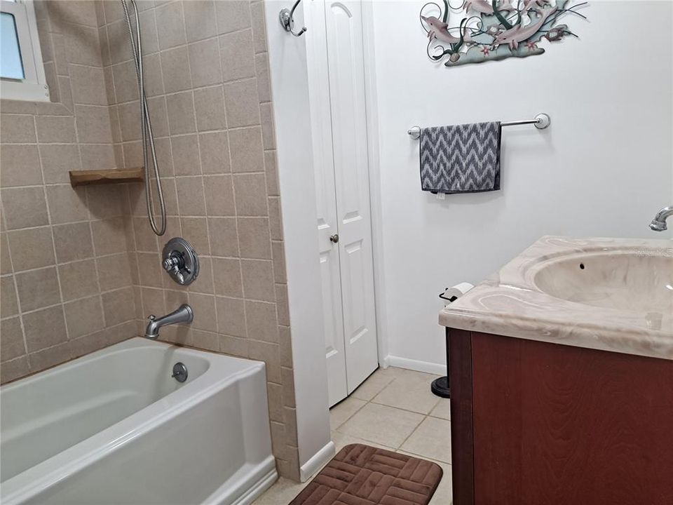 For Rent: $3,000 (3 beds, 2 baths, 1476 Square Feet)