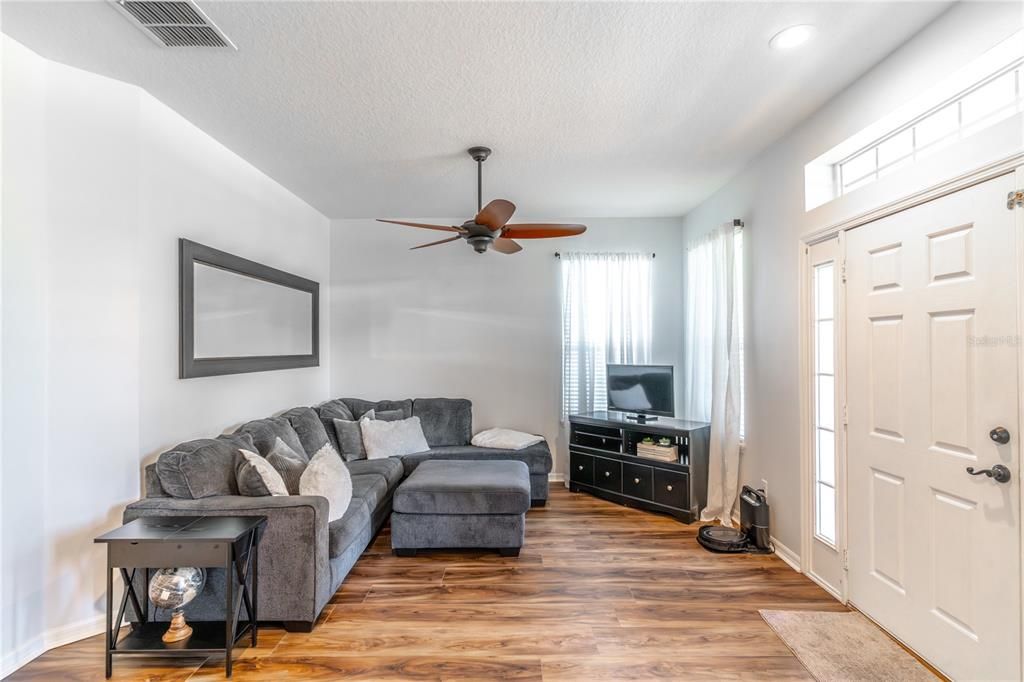 Active With Contract: $425,000 (3 beds, 2 baths, 1877 Square Feet)