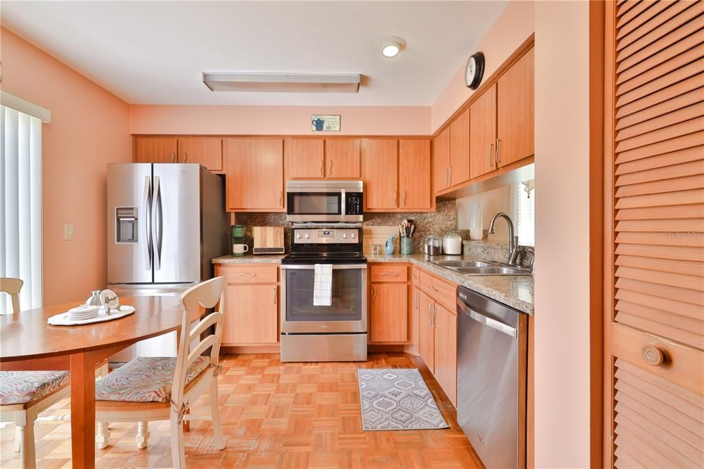 Recently Rented: $1,850 (2 beds, 2 baths, 1300 Square Feet)