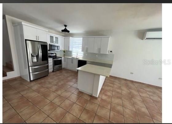 For Rent: $3,800 (4 beds, 2 baths, 2500 Square Feet)
